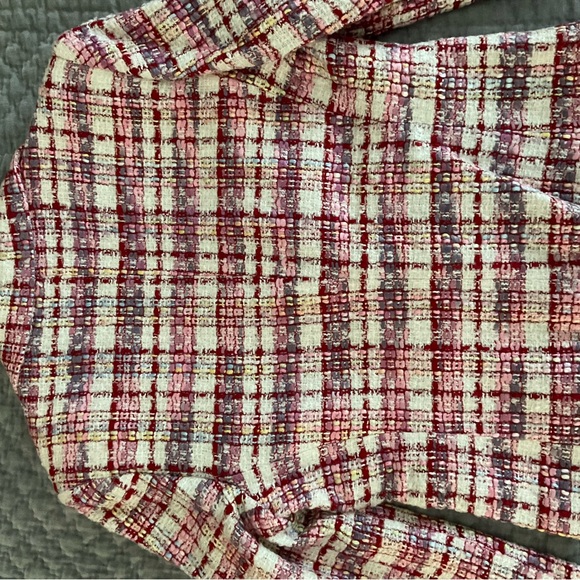 St. John jacket and skirt suit. - Picture 9 of 14